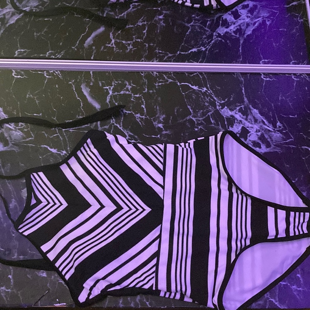 Womens small black and white one piece bathing suit